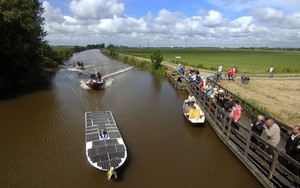   Aankomst eerste boot van de TU/DELFT in Weidum tijdens de Frisian Solar Challenge ( Etappedag 1)
foto dd 23-06-2008
Leeuwarden
©Foto: Hoge Noorden / Jacob Van Esse photo copyright SW taken at  and featuring the  class