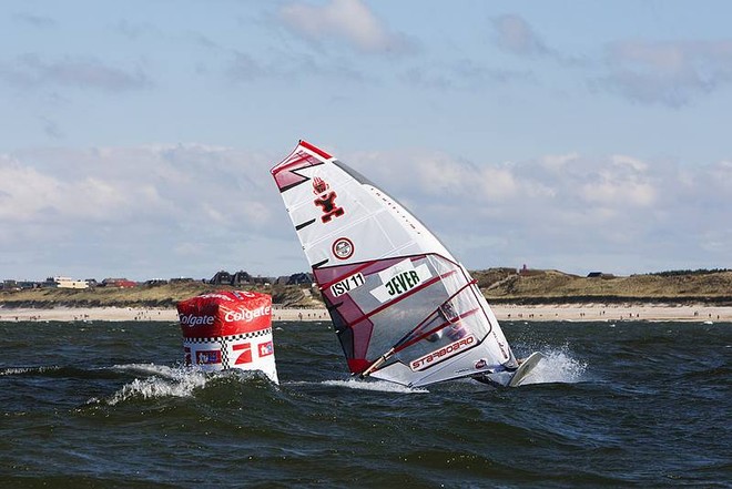 Diaz at the mark - PWA Colgate World Cup Sylt 2010 ©  John Carter / PWA http://www.pwaworldtour.com