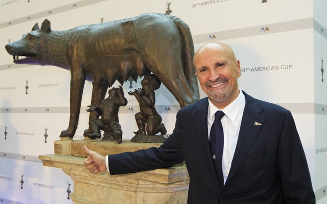Vincenzo Onorato of Mascalzone Latino at a Press Conference for the<br />
34th America’s Cup<br />
<br />
 © Carlo Borlenghi / www.carloborlenghi.com