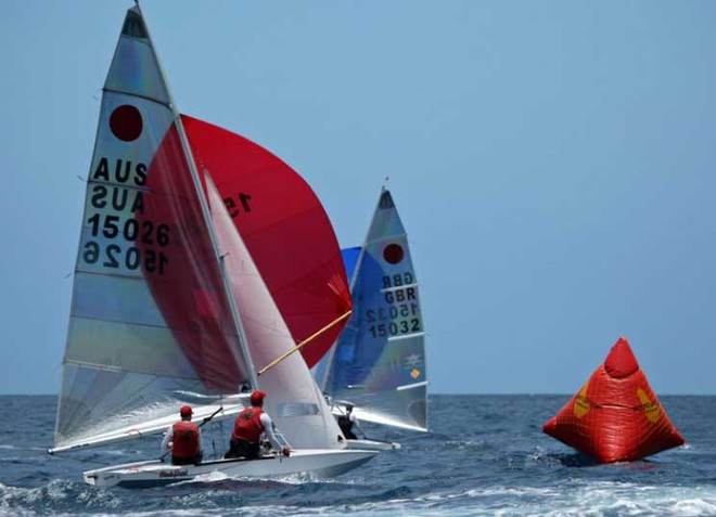 2010 Fireball Worlds © Peter Marshall