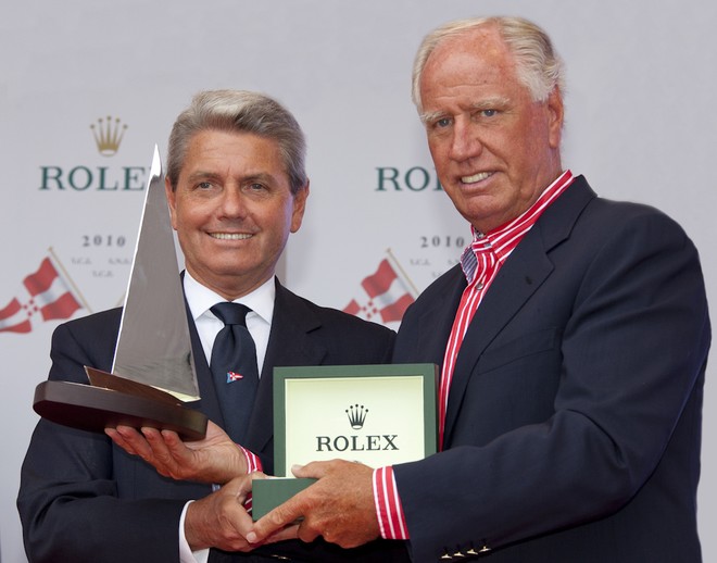 San Remo, 19/06/2010<br />
Giraglia Rolex Cup 2010<br />
Prizegiving<br />
GIAN RICCARDO MARINI (Rolex Italia and NEVILLE CRICHTON (Owner Shockwave)<br />
Photo: © Luca Butto © Carlo Borlenghi and Luca Butto /Studio Borlenghi