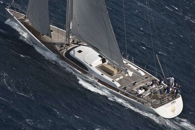 Porto Cervo, 09/06/10<br />
ILLUSION of the ISLAND<br />
- Loro Piana Superyacht Regatta © Carlo Borlenghi / www.carloborlenghi.com