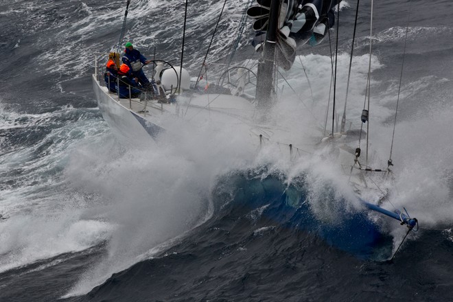 WILD THING, Sail n: M 10, Owner: Grant Wharington, State: QLD, Division: IRC, Design: Jones 98 Maxi - Rolex Sydney Hobart 2010 ©  Rolex / Carlo Borlenghi http://www.carloborlenghi.net