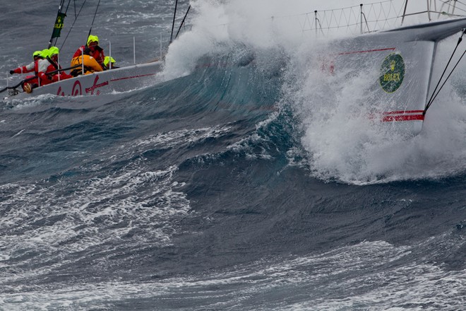WILD OATS XI, Sail n: 10001, Owner: Bob Oatley, State: NSW, Division: IRC, Design: Reichel/Pugh 30 Mtr - Rolex Sydney Hobart 2010 ©  Rolex / Carlo Borlenghi http://www.carloborlenghi.net
