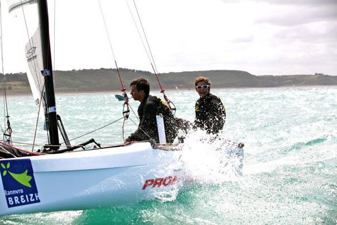 Spray - F18 Worlds 2010 Erguy France © Alex Udin