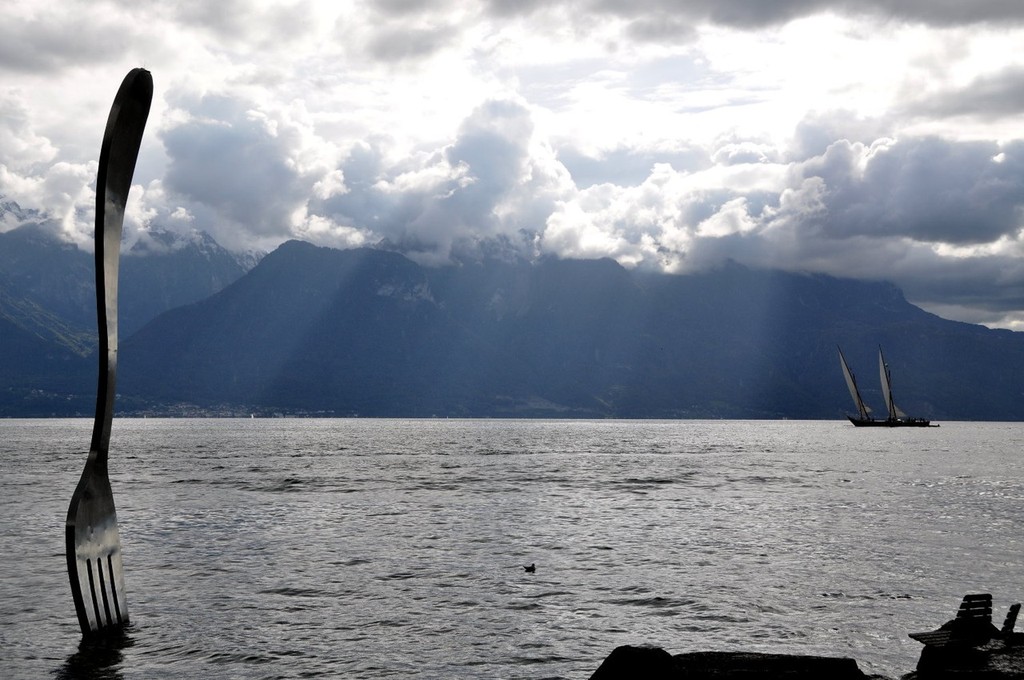 La Demoiselle off the shore of Vevey and the Alimentarium Museum landmark © Jean Philippe Jobé