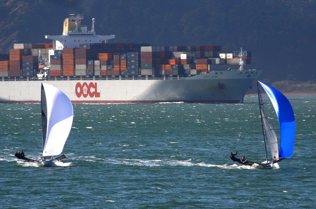 18fter racing in San Francisco © Rich Roberts http://www.UnderTheSunPhotos.com