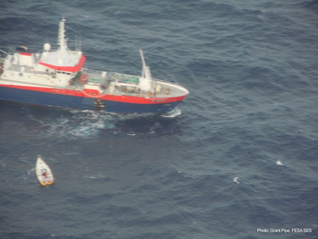 Wild Eyes rendezvous, Southern Ocean, 12 June 2010 © SW