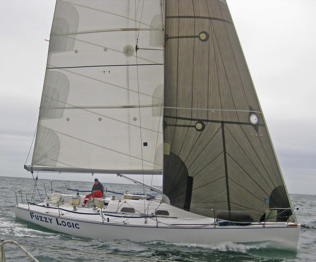 Fuzzy Logic tussled amongst the leading group all day. - ORCV Melbourne Two Handed ©  John Curnow