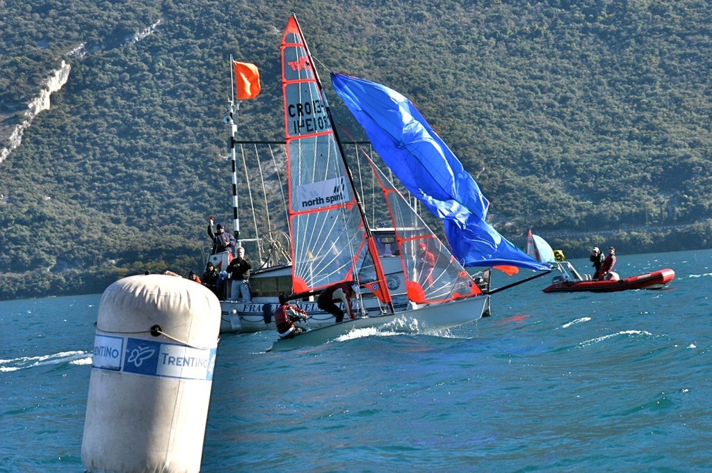 The organizers at Fraglia Vela Riva guaranteed as many races as possible, despite the terrible weather during the event. - 29er Eurocup, Riva del Garda-Italy © Elena Giolai