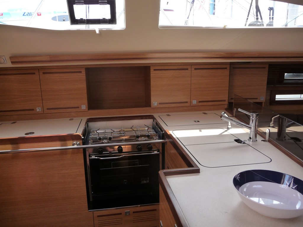 Elan Impression 444 Splendid galley with splendid visibility - Launch of the Elan Impression 444 © Elan Marine Moldan