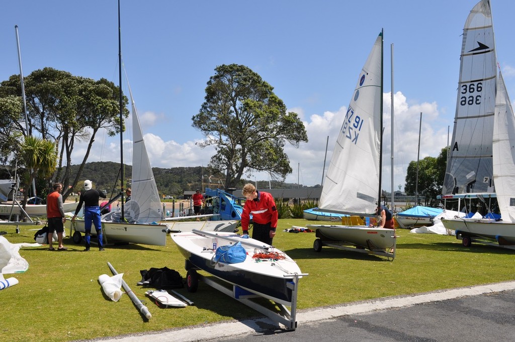 Packing up after a fabulous sailing weekend - HARKEN Labour Weekend Regatta 2010 © Rosie Reid