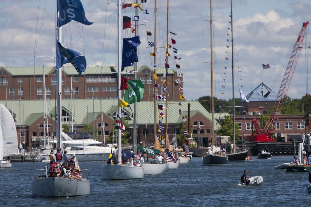 Newport (USA,RI) - 33rd America’s Cup - BMW ORACLE Racing - East Coast Victory Tour - Day 4 © BMW Oracle Racing Photo Gilles Martin-Raget http://www.bmworacleracing.com
