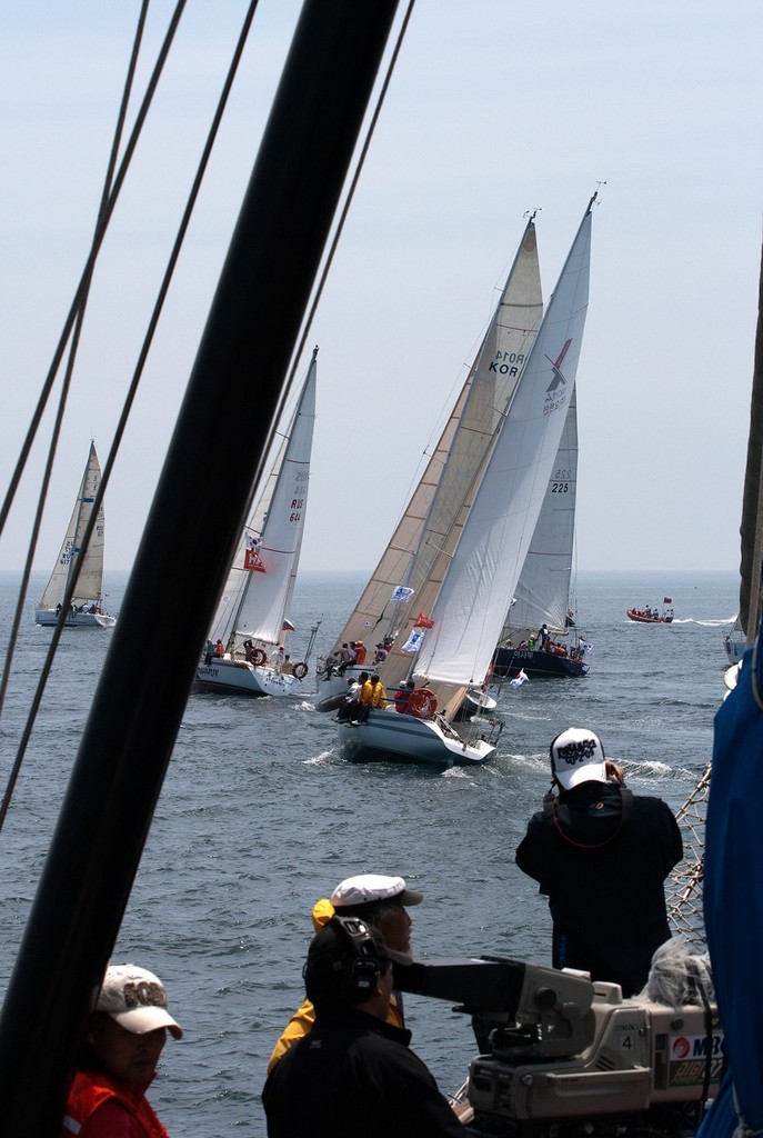 Out of the hole, and trucking. Korea Cup 2010 © Guy Nowell http://www.guynowell.com
