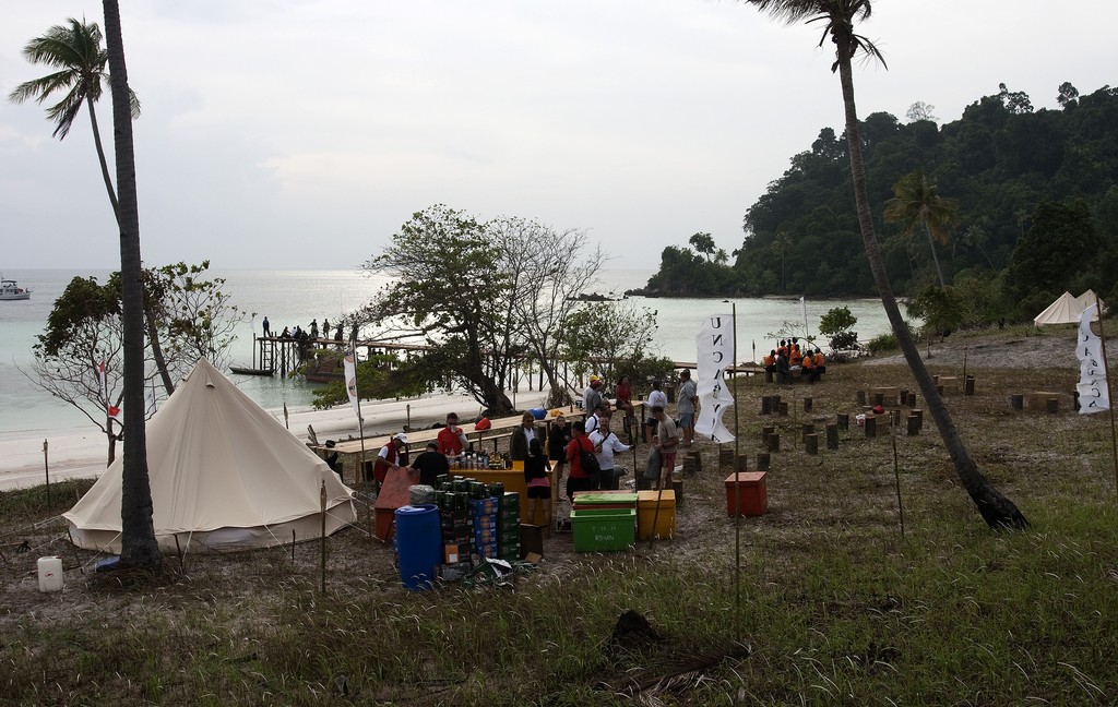 Neptune Regatta 2011.  Uncabunca’s Jetty Bar - ’a bar in the middle of nowhere, on an uninhabited island’. And it never ran out. © Guy Nowell http://www.guynowell.com