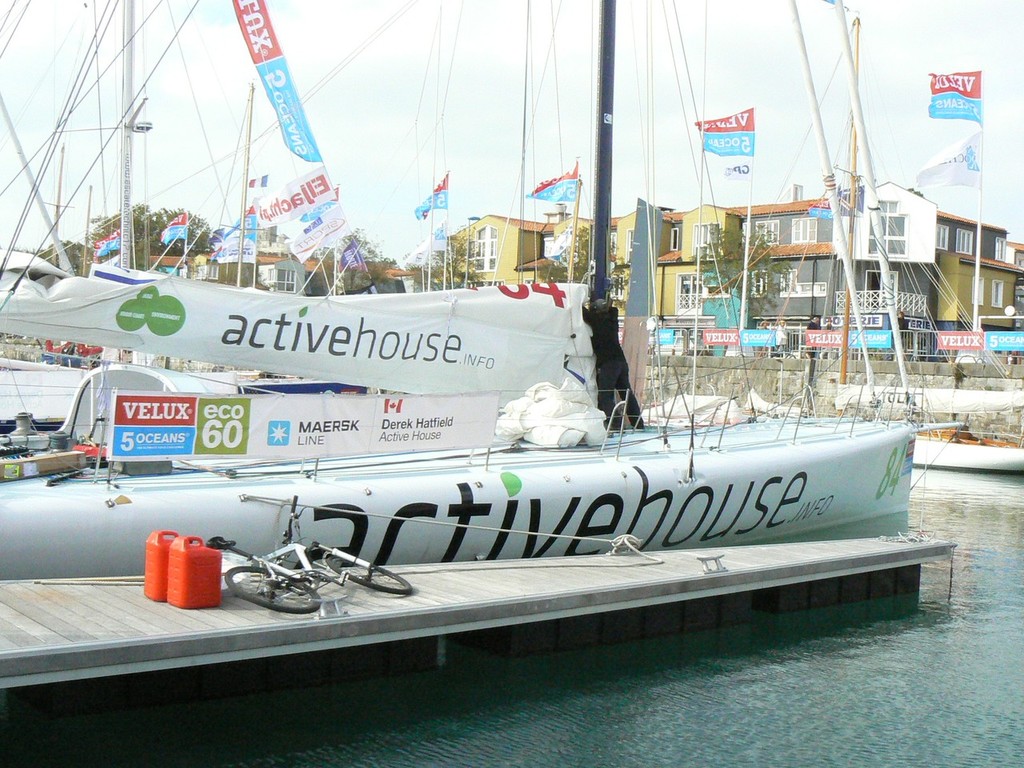 Velux 5 Oceans start, October 2010 © Pierre Alain Varreon