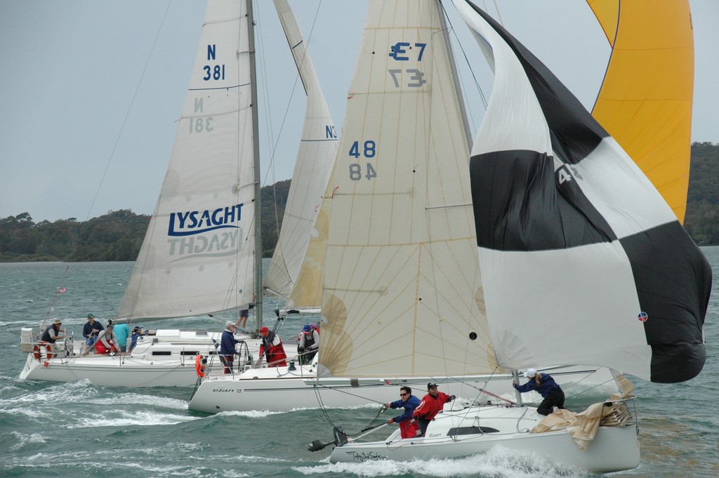 Boats setting up to gybe around Wangi Wangi Point © Blake Middleton