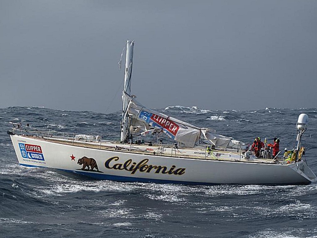 California, dismasted in the Pacific Ocean. © Clipper Ventures PLC . http://www.clipperroundtheworld.com