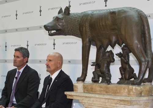 Flashback: Roma, May 6, 2010<br />
34 America’s Cup Press Conference<br />
Russell Coutts BMW Oracle Racing, and then Challenger of Record Vincenzo Onorato of Mascalzone Latino © Carlo Borlenghi http://www.carloborlenghi.com