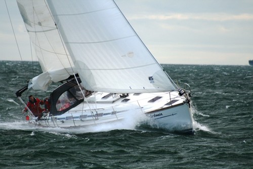 Caledonia in Port Phillip - Melbourne to Stanley 2010 ©  John Curnow