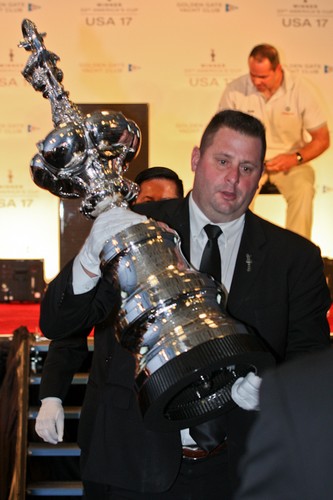 Toronto (CAN) - The America’s Cup visits the Royal Canadian Yacht Club  © BMW Oracle Racing http://bmworacleracing.com