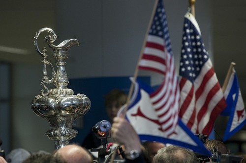 USA Victory Tour - Day 1 - Leaving Valencia © BMW Oracle Racing Photo Gilles Martin-Raget http://www.bmworacleracing.com