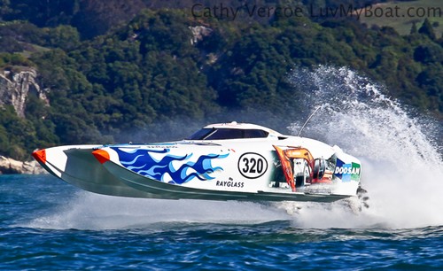 Doosan has won the Superboat Class. © Cathy Vercoe LuvMyBoat.com http://www.luvmyboat.com