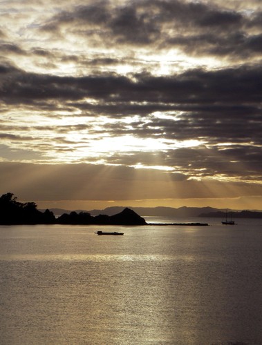 Motutapu at sunset - Live at the Islands © Gareth Eyres