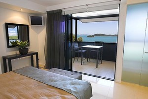 The Edge 20 reduced to only $980 per night! - Hamilton Island Audi Race Week 2010 photo copyright Whitsunday Holidays http://www.whitsundayholidays.com.au taken at  and featuring the  class