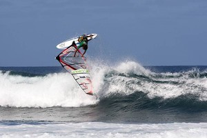 Boujmaa Goiter - PWA Cabo Verde day 3 photo copyright  John Carter / PWA http://www.pwaworldtour.com taken at  and featuring the  class