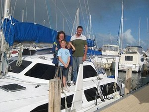 Photos of the Barrie family.
Diana is in the light blue tshirt, Shannon is in the dark blue. 
From: Suzzanne Laidlaw [laidlaws@bigpond.net.au] photo copyright SW taken at  and featuring the  class
