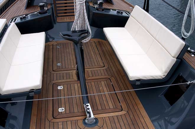 Benchseats have a cruising and race mode © Howard Wright /IMAGE Professional Photography http://www.imagephoto.com.au