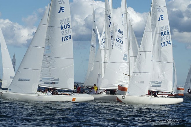 Rex Gorell Prestige Etchells Australian Championships 2011, Royal Geelong Yacht Club (AUS)- BUSY AT THE GATE<br />
 © Teri Dodds http://www.teridodds.com