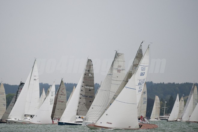 Start of the 2011 Rund Um © Juerg Kaufmann go4image.com http://www.go4image.com