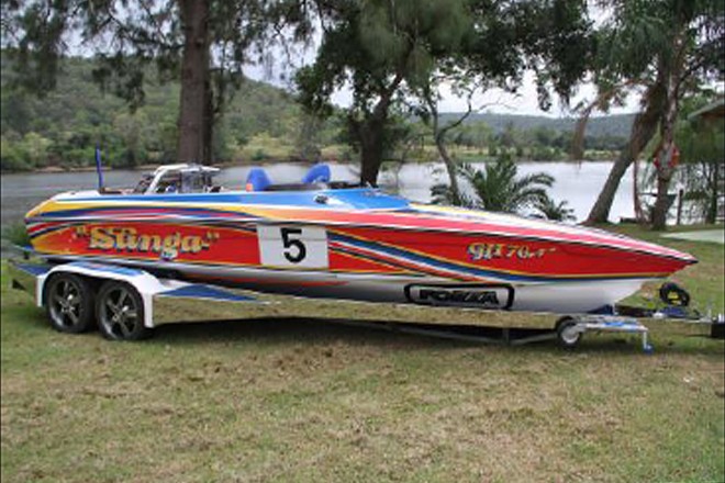 Stinga-sideview © Force Boats http://www.forceboats.com