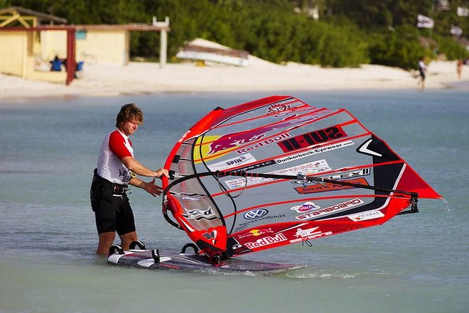 Bjorn heads out - 2011 Aruba Grand Slam ©  John Carter / PWA http://www.pwaworldtour.com