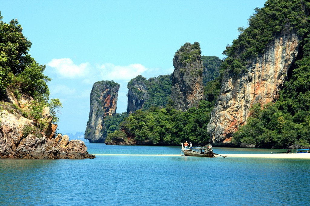 Ko Pak Bia photo copyright Maggie Joyce http://marinerboating.com.au taken at  and featuring the  class