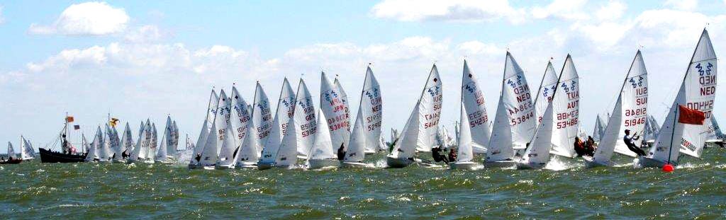 A Day 2 start on the the Ijsselmeer at Workum for the 2011 Dutch Youth Regatta and 420 Nationals - Dutch 420 National Championship 2011 © Evert Jan van Garderen