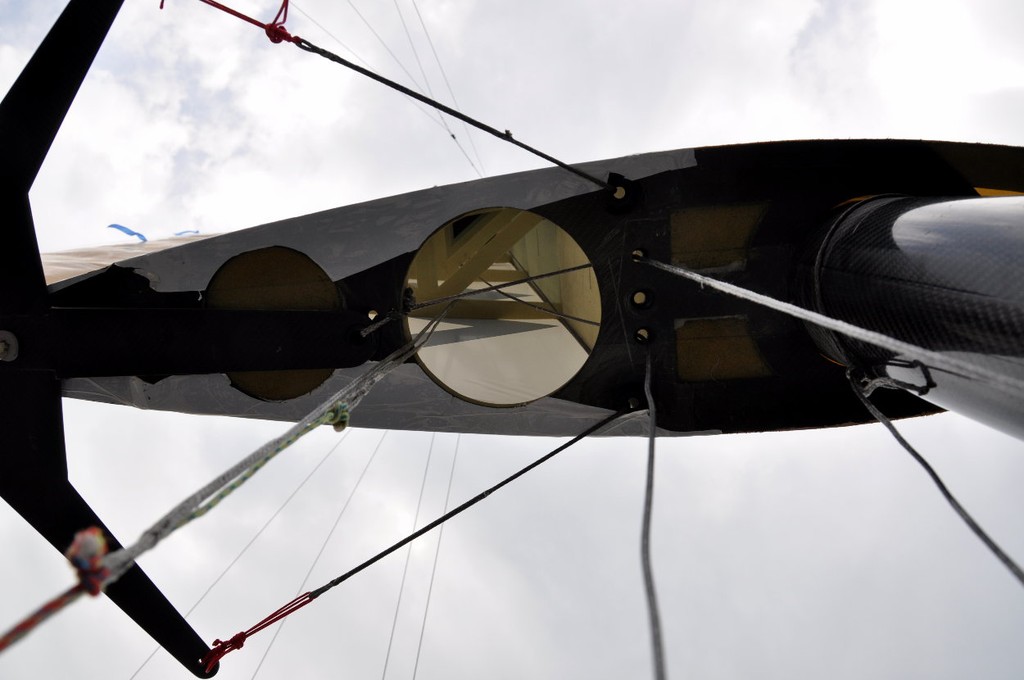 Wing seen from underneath (profiles are made of Airex foam) © Jean Philippe Jobé