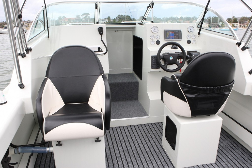 Helm is efficiently laid out and there's easy access forward. © Connexion PR