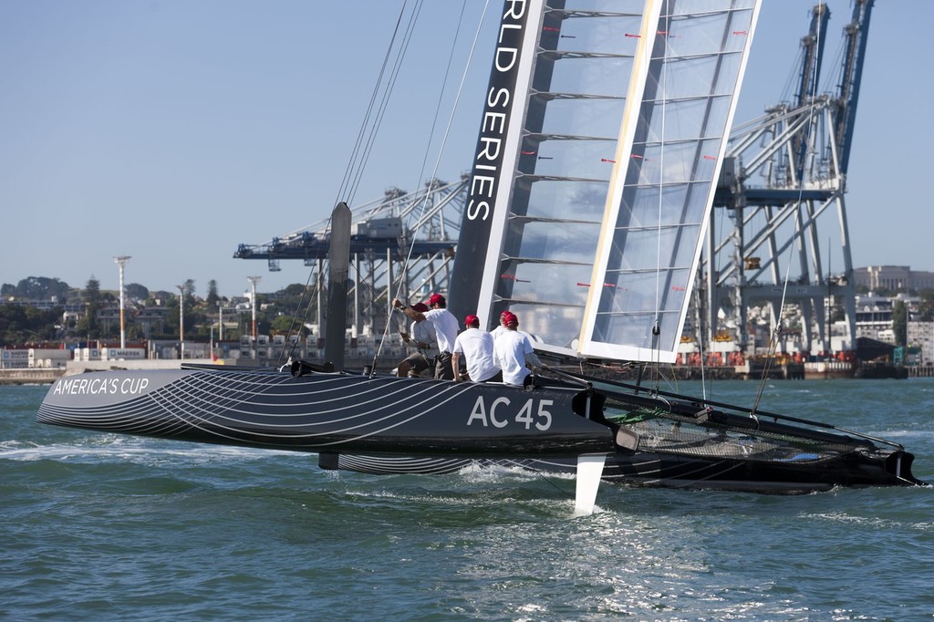 16/01/2011 - Auckland (NZL) - 34th America’s Cup - AC45 1st sail © ACEA - Photo Gilles Martin-Raget http://photo.americascup.com/