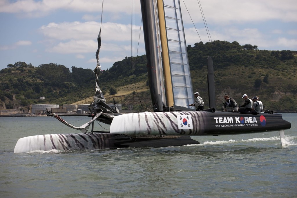  AC World Series - Cascais 2011 - Team Korea launch and shakedown © ACEA - Photo Gilles Martin-Raget http://photo.americascup.com/
