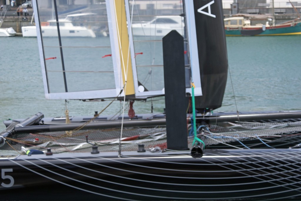 The lift strops attach to the main beam and run to the mast top connector - AC45 launch - Day 2 © Richard Gladwell www.photosport.co.nz