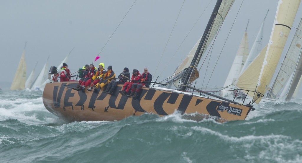 Nigel Roberts helming Vespuccis Black Sheep at the J.P. Morgan Asset Management Round the Island Race © onEdition http://www.onEdition.com