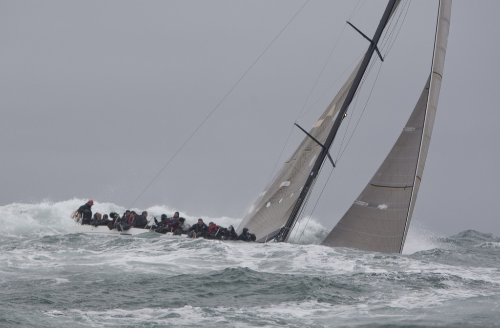 The Black Pearl at the J.P. Morgan Asset Management Round the Island Race © onEdition http://www.onEdition.com