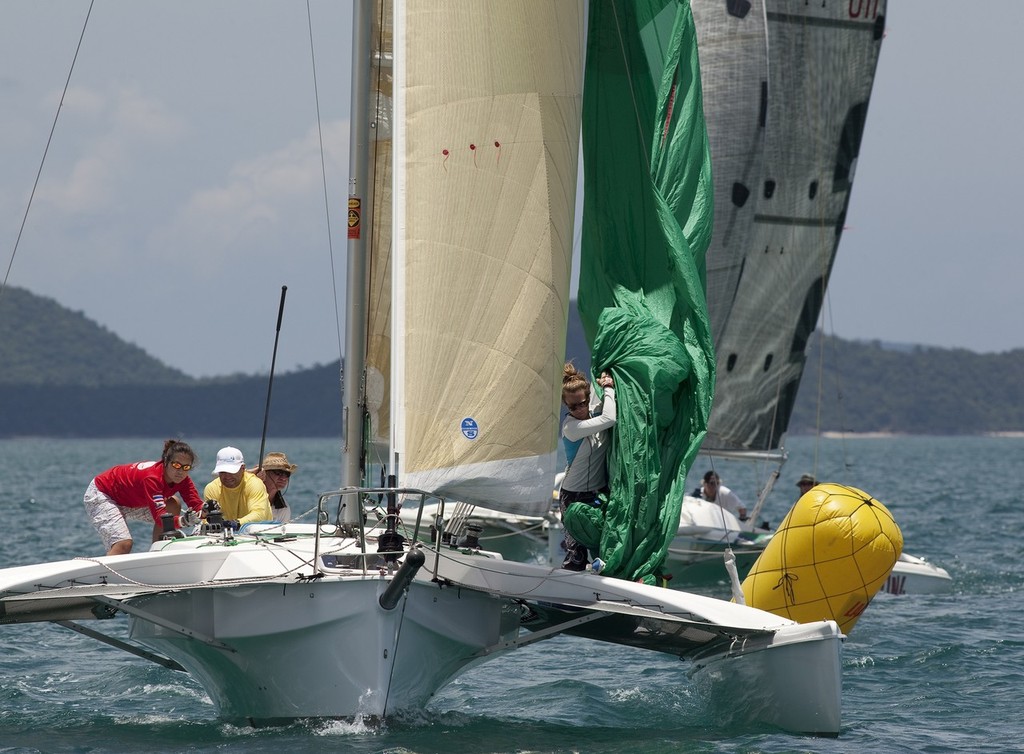 Top of the Gulf Regatta 2011 - Bladerunner drops at the bottom mark © Guy Nowell/Top of the Gulf
