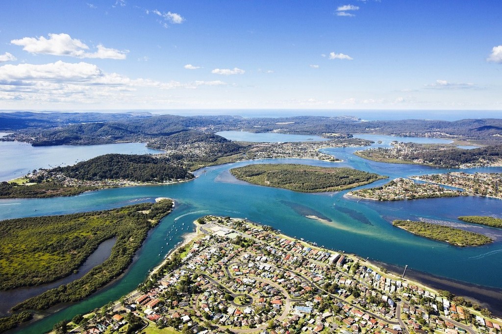 Brisbane Waters has a mix of residential development, city lights and sandy escapes © NSW Tourism