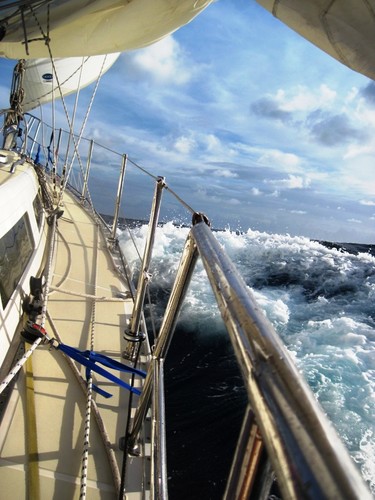 Climbing the back of a wave © Captain John Jamieson http://www.skippertips.com