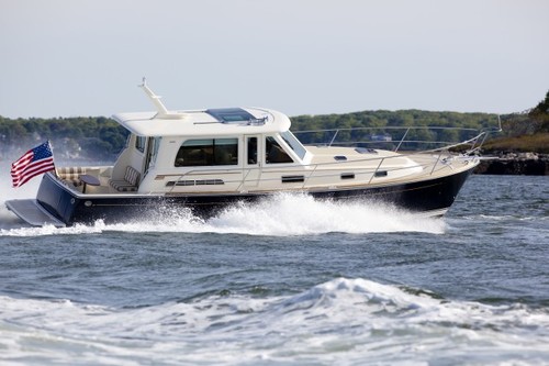 A blue-hulled vessel will be displayed at Sydney International Boat Show © Jed Elderkin
