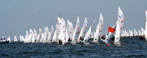 A Day 1 start on the the Ijsselmeer at Workum for the 2011 Dutch Youth Regatta and 420 Nationals - Dutch 420 National Championship 2011 photo copyright Evert Jan van Garderen taken at  and featuring the  class